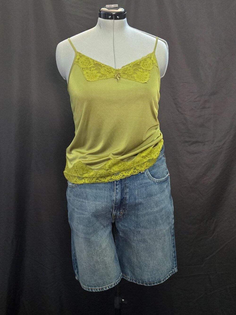 Vintage 90s Metrostyle Chartreuse Lace Trim Camisole Top (XL)